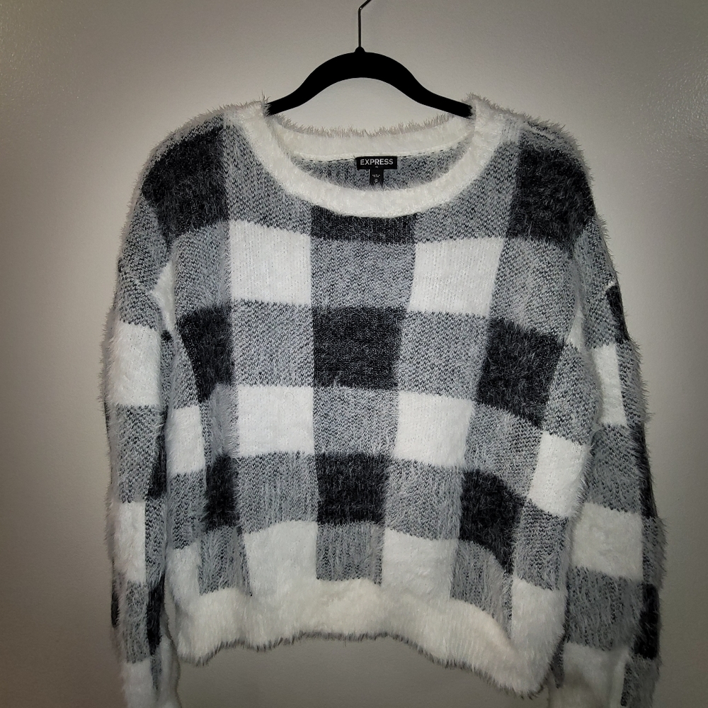 Express Womens Buffalo White Black Plaid Soft Fuzzy Sweater